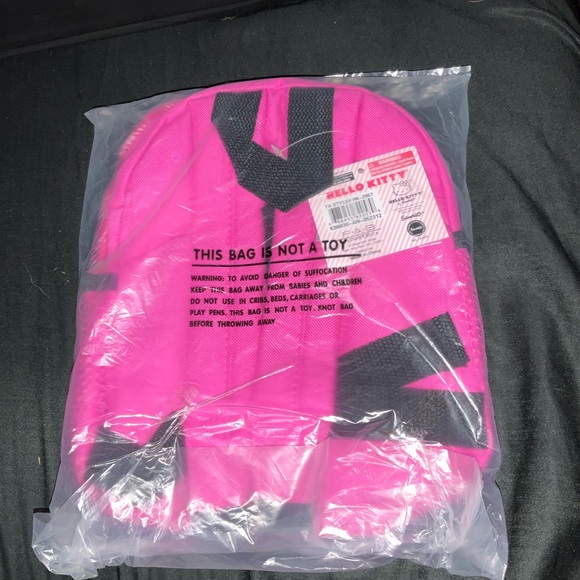 Hello Kitty Mini Backpack - Picture 2 of 4